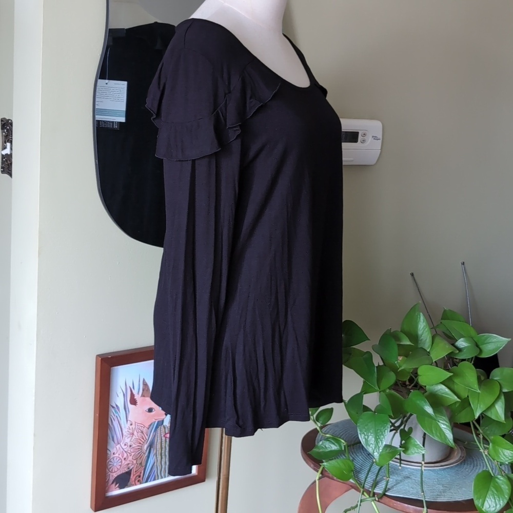 NWT Antthony Design Originals Black Ruffle Shoulder Long Sleeve Top M - Picture 4 of 10